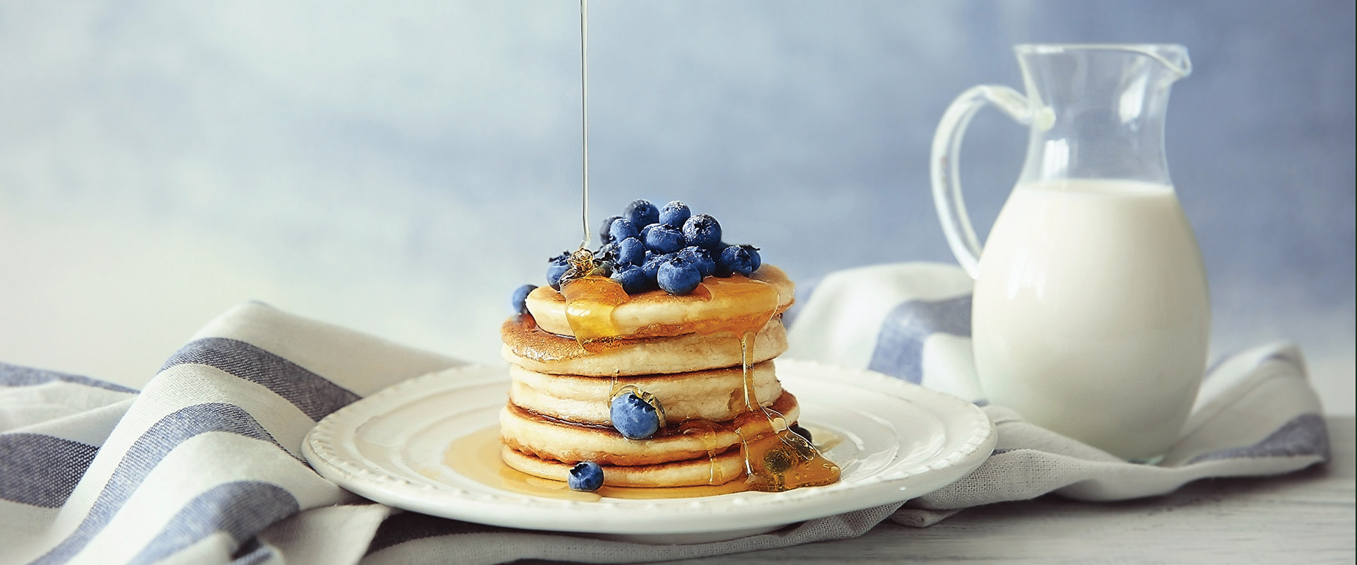 pancake con miele e mirtilli