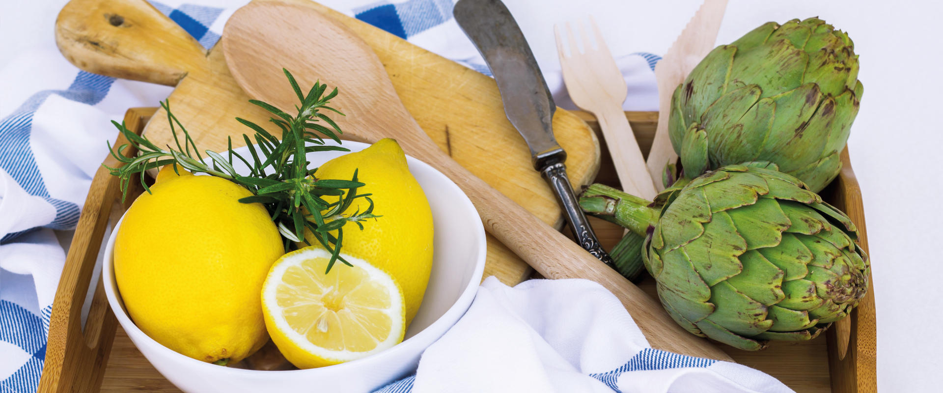 strumenti per pulire i carciofi