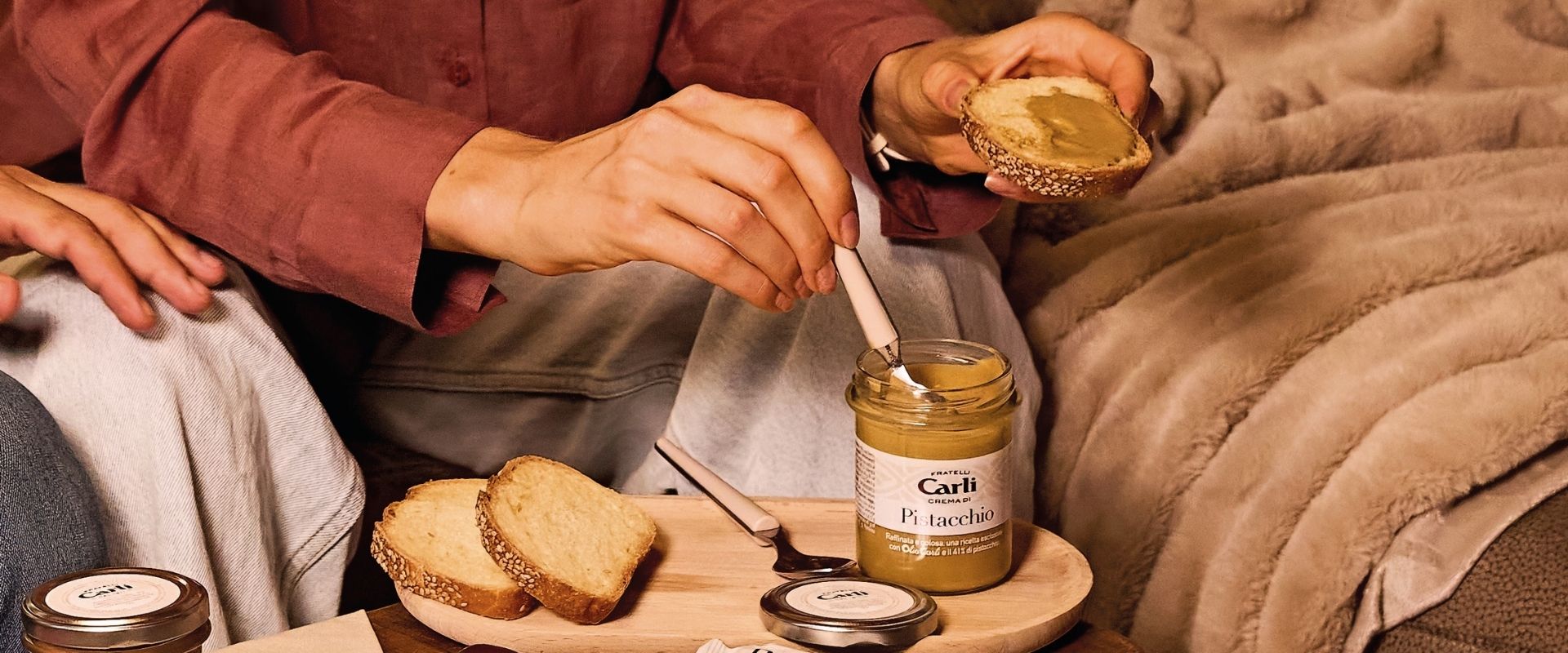 Crema di Pistacchio Fratelli Carli da gustare sul pane come dolce comfort food