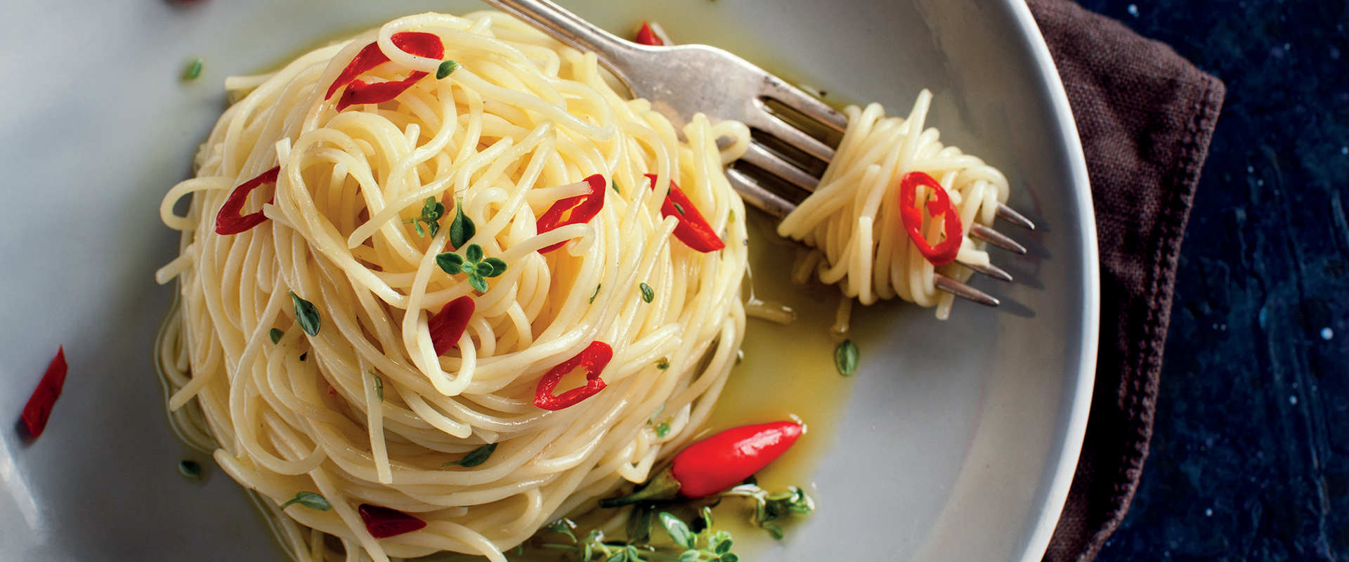 Spaghetti aglio olio e peperoncino: la Ricetta- Fratelli Carli