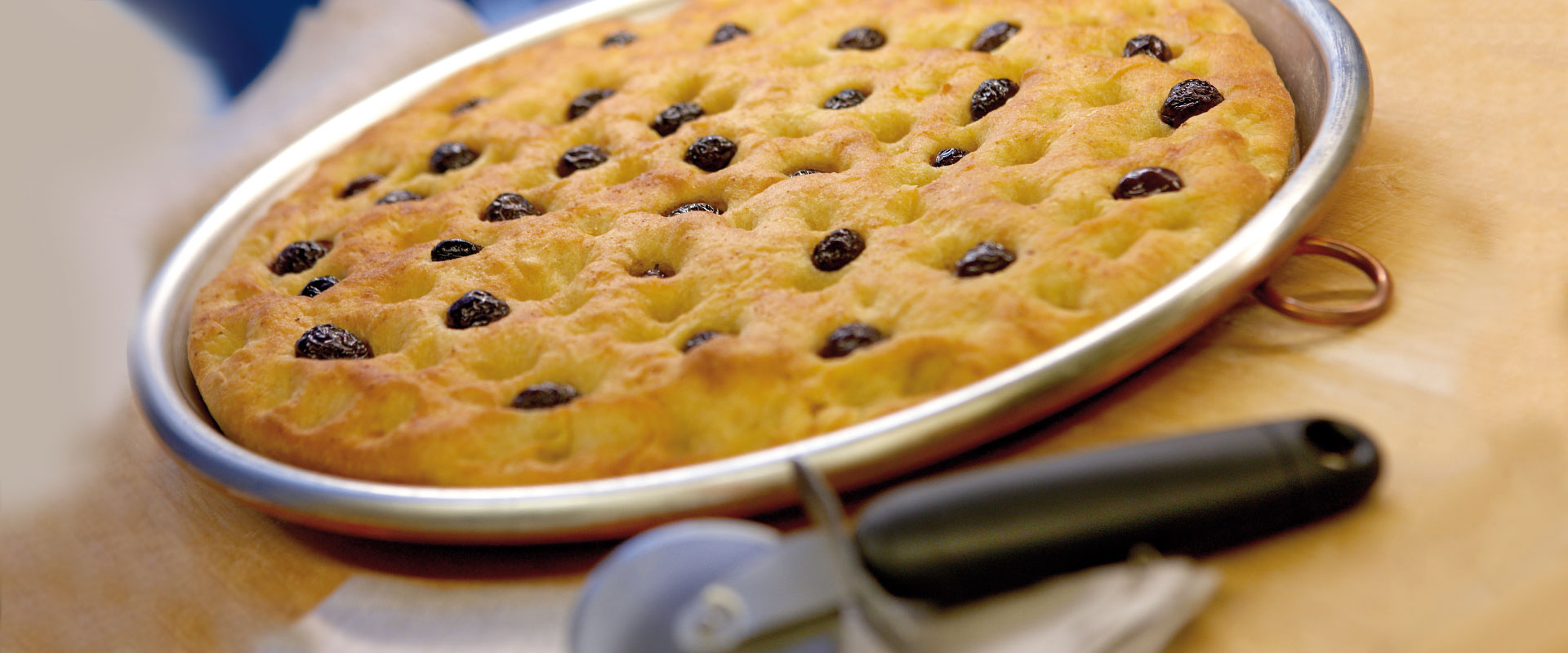 Focaccia alle olive taggiasche