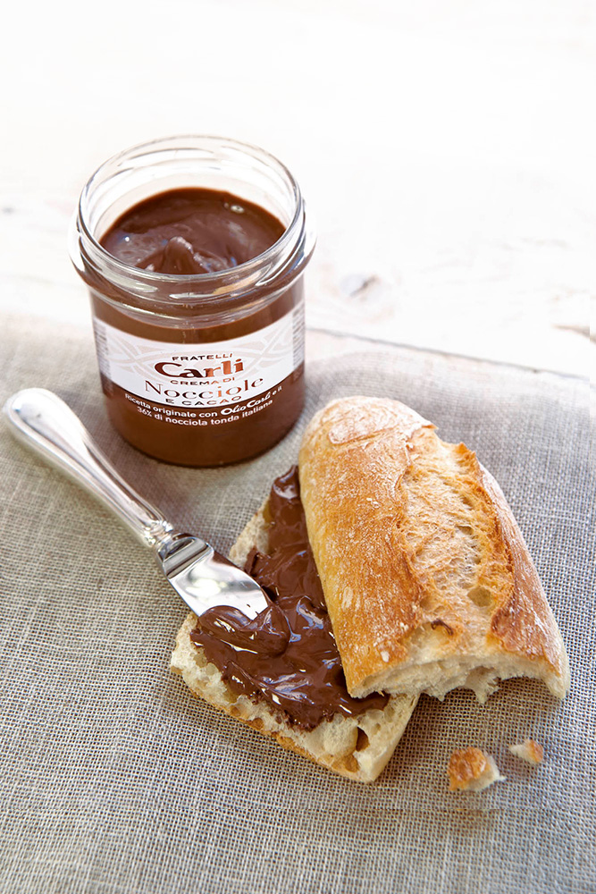 Crema di Nocciole e Cacao su pane