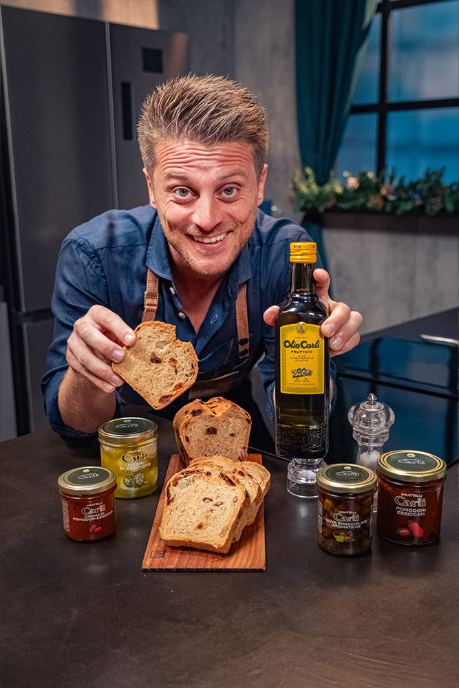 FULVIO MARINO CUCINA UNA TERRINA DI PANE CON I PRODOTTI CARLI