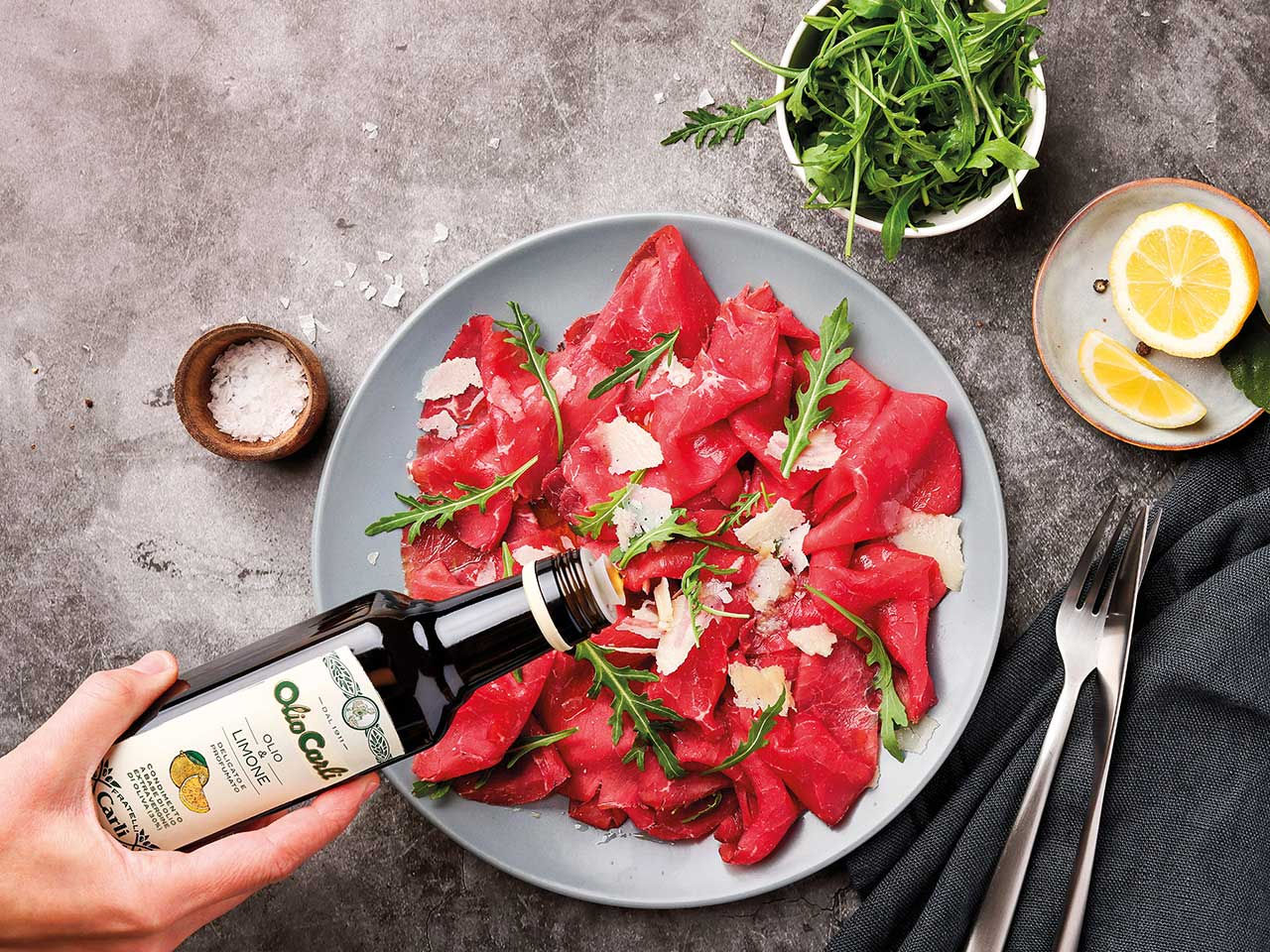 Carne cruda con olio al limone