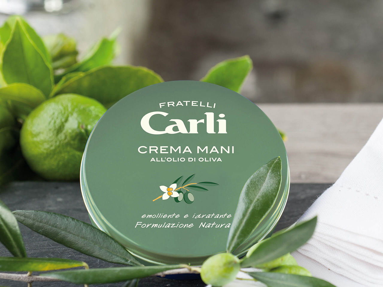Crema mani Carli in seconda immagine prodotto.