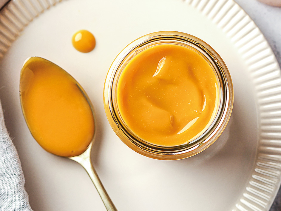 Cucchiaio con Zabaione e vasetto aperto