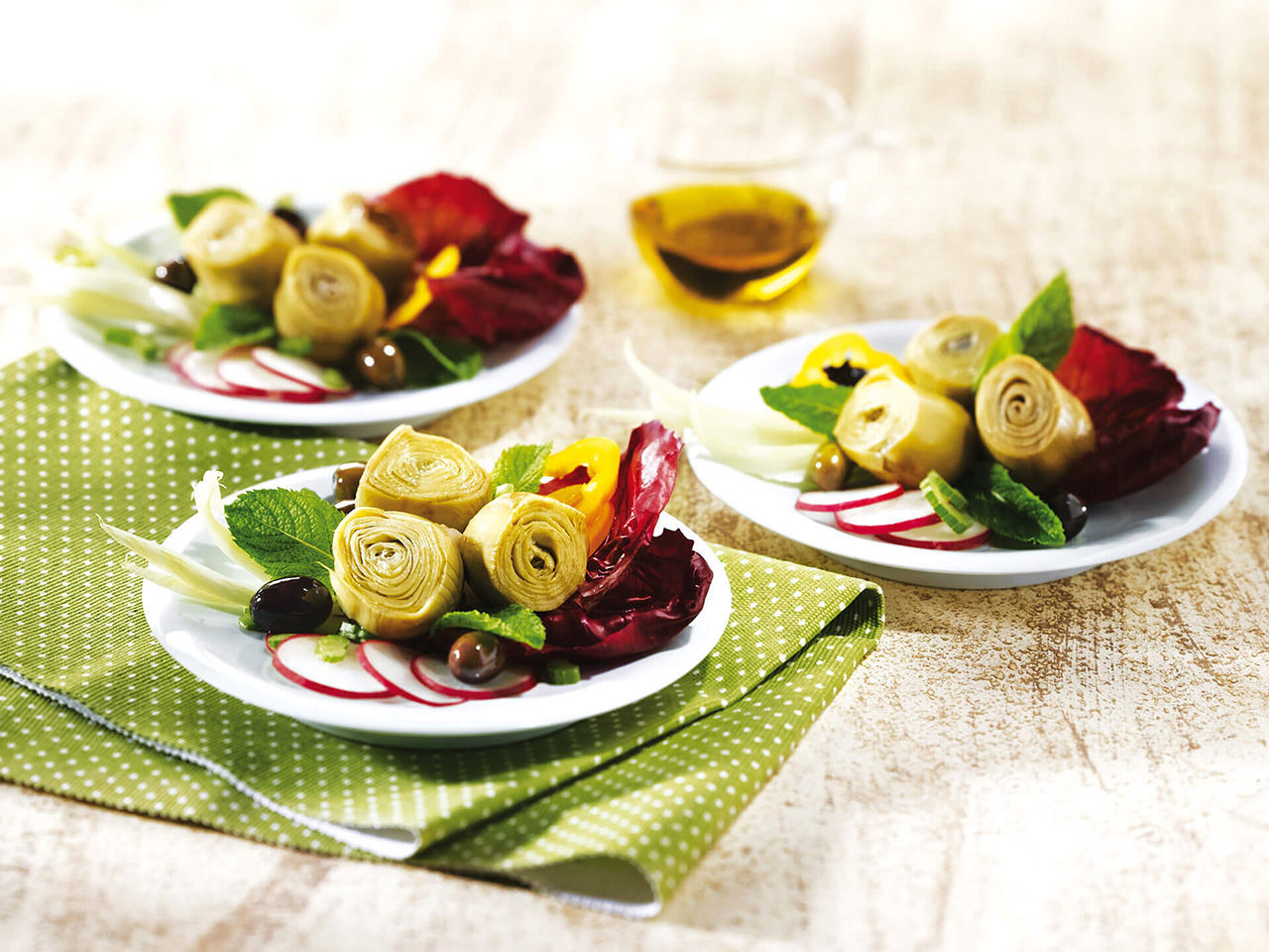 Antipasto con cuori di carciofo