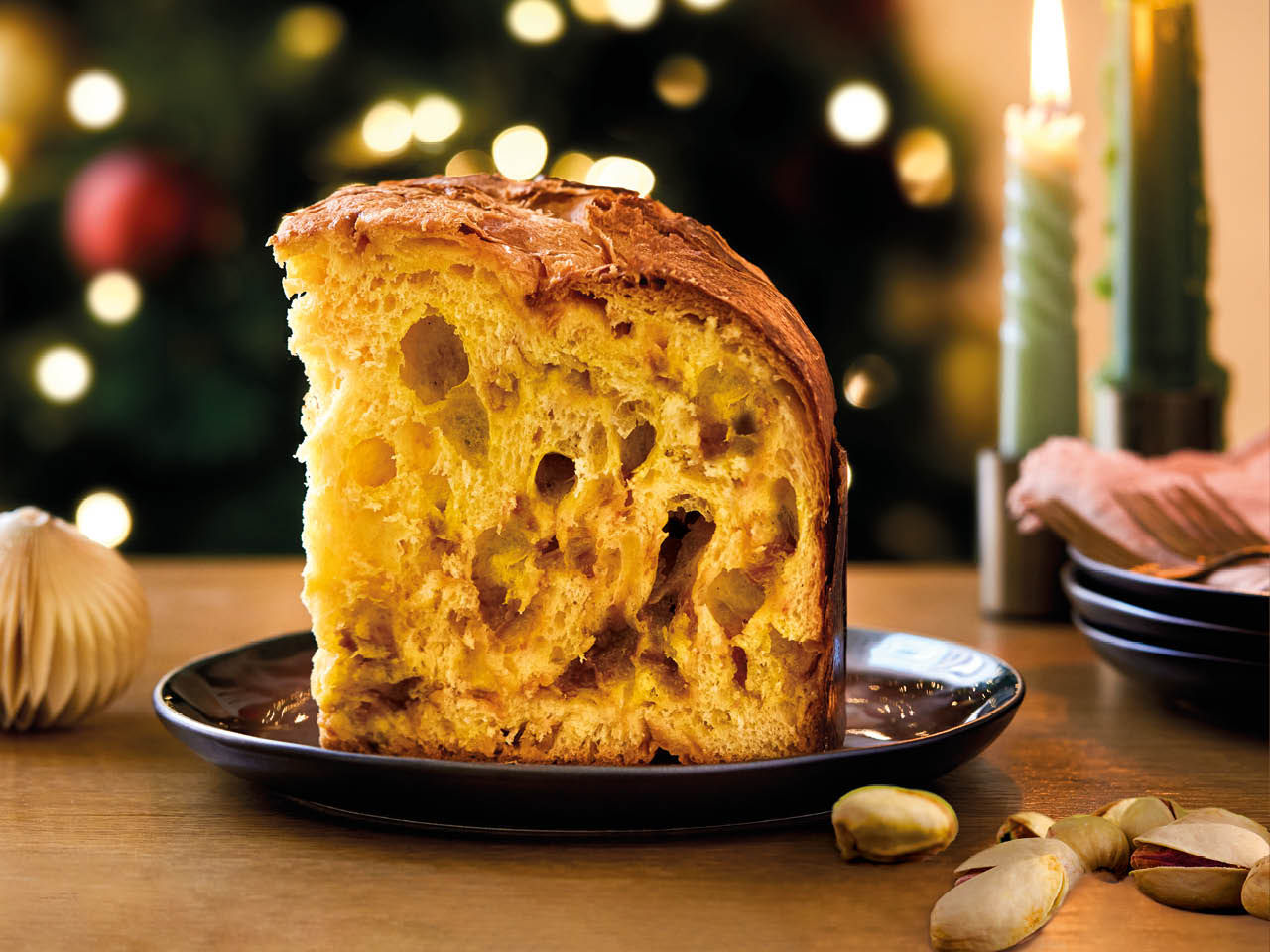 fetta di dolce di natale al pistacchio