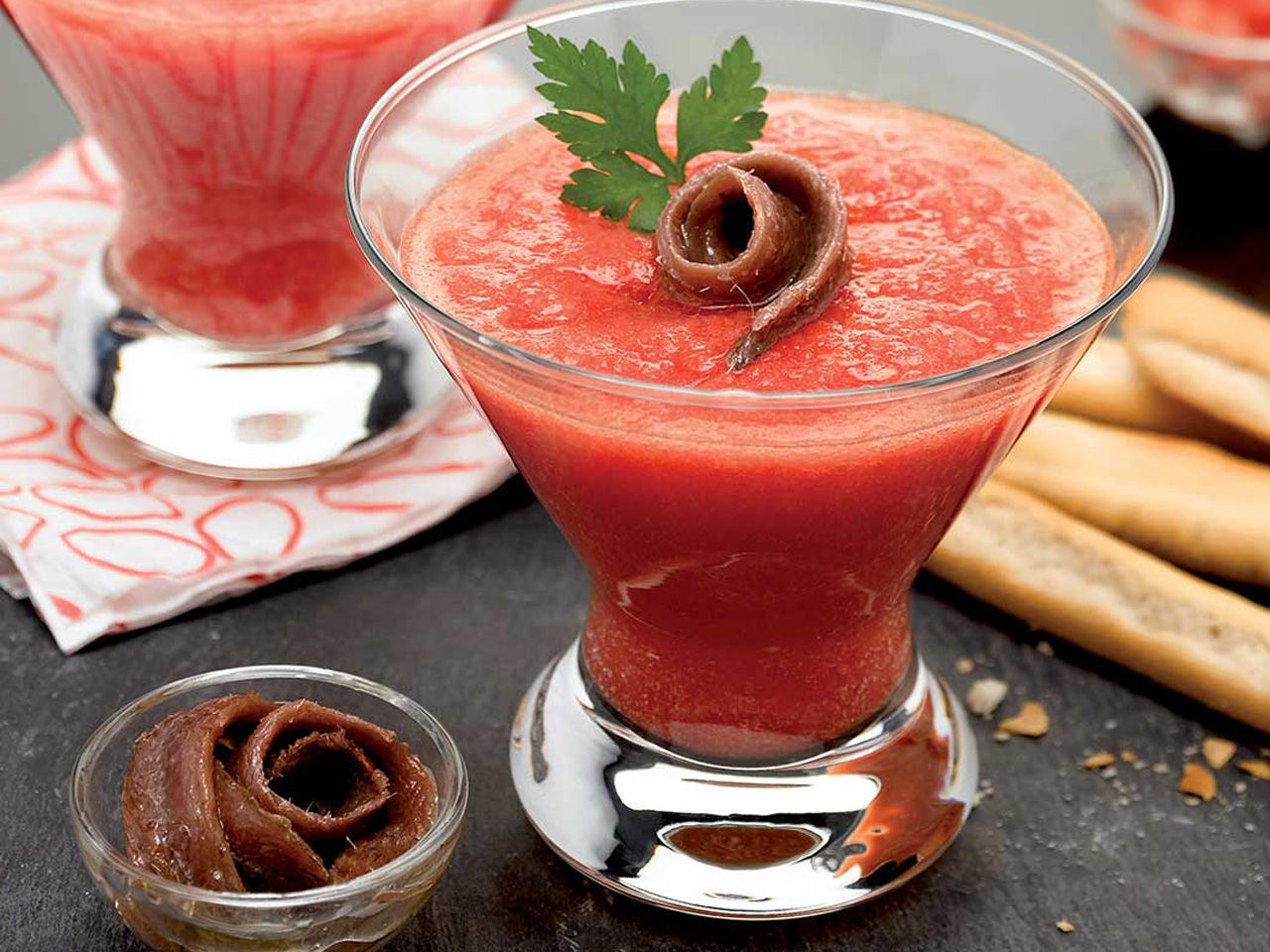 Gazpacho aromatizzato alle acciughe