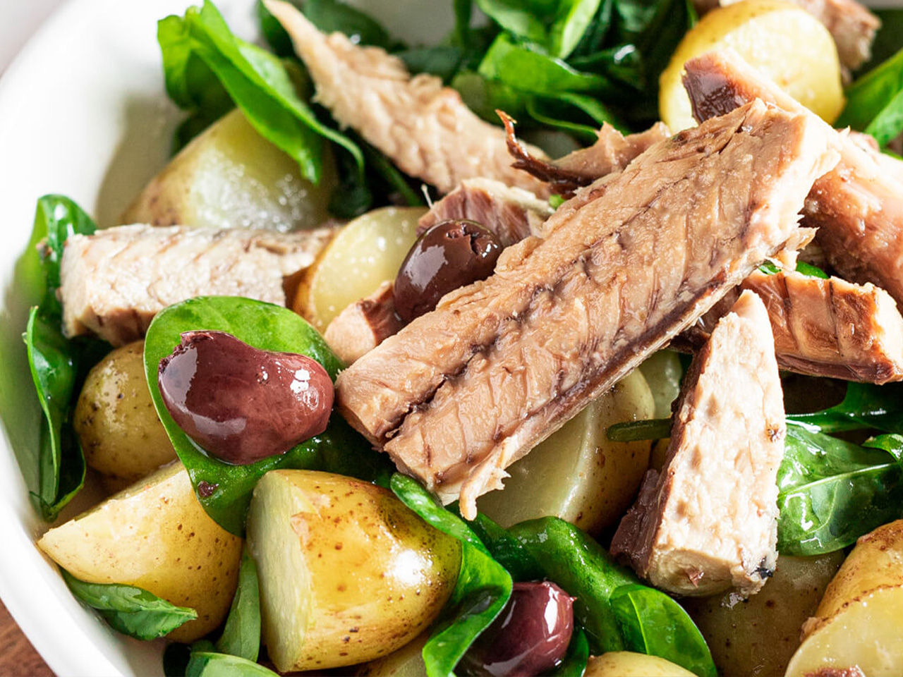 Insalata con Filetti di Sgombro