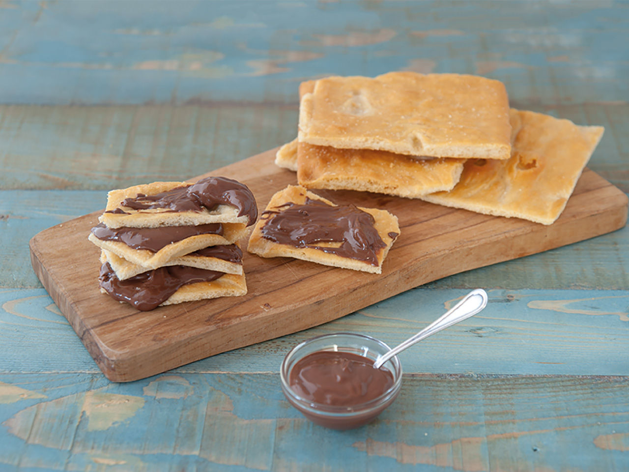 focaccia con crema di nocciole e cacao