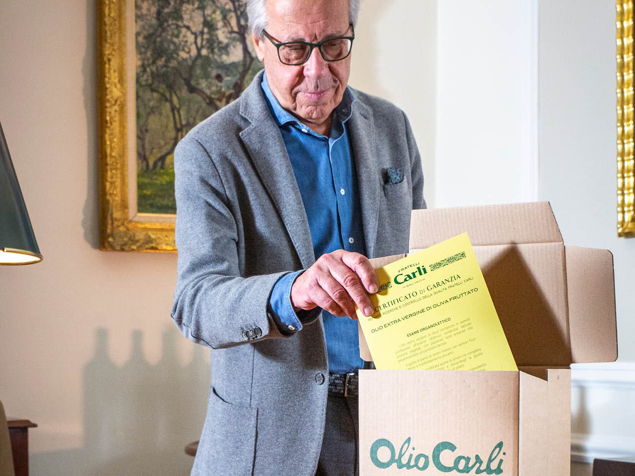 Il certificato di garanzia e analisi che accompagna ogni confezione di OLIO CARLI
