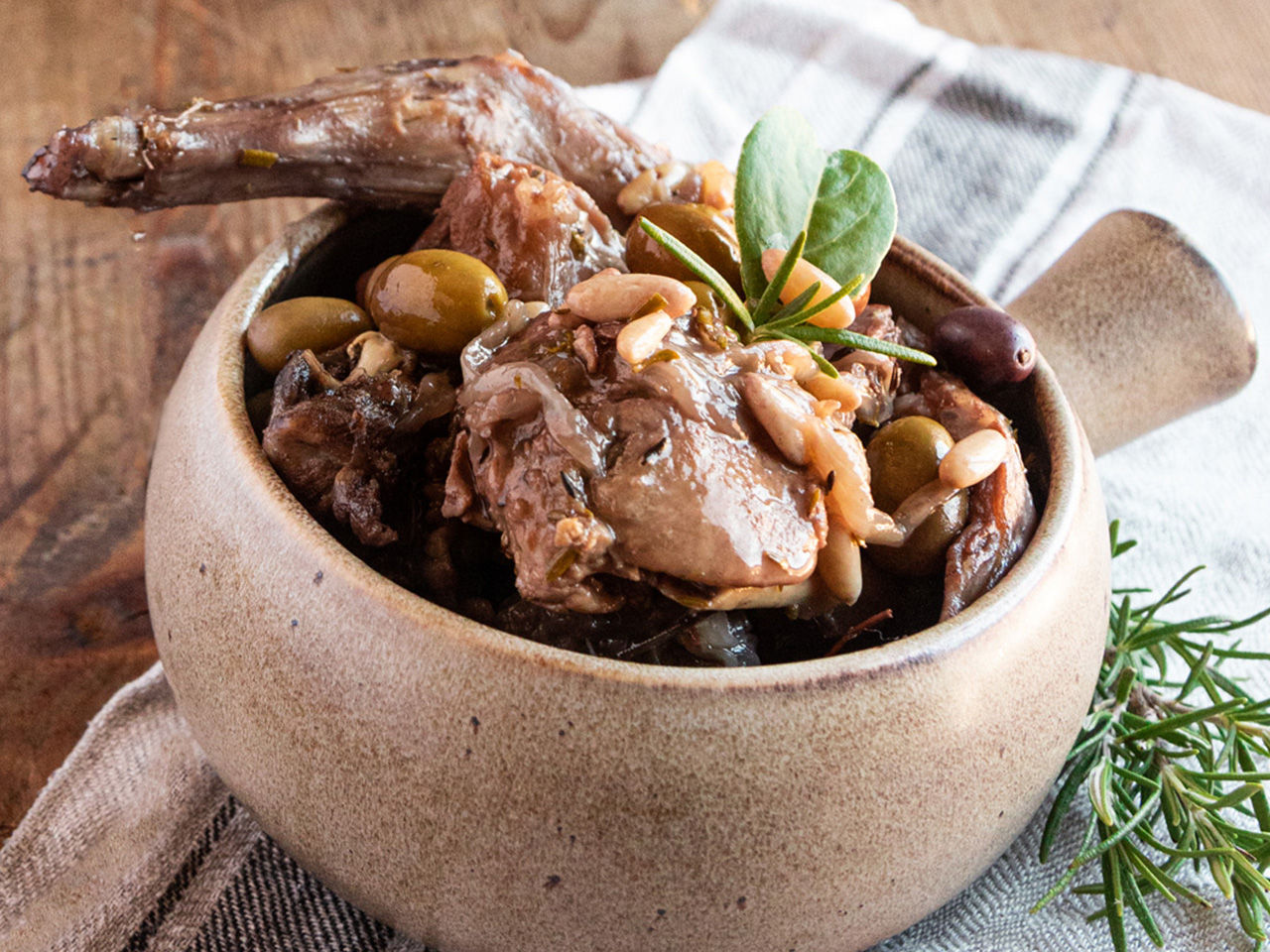 Coniglio alla ligure