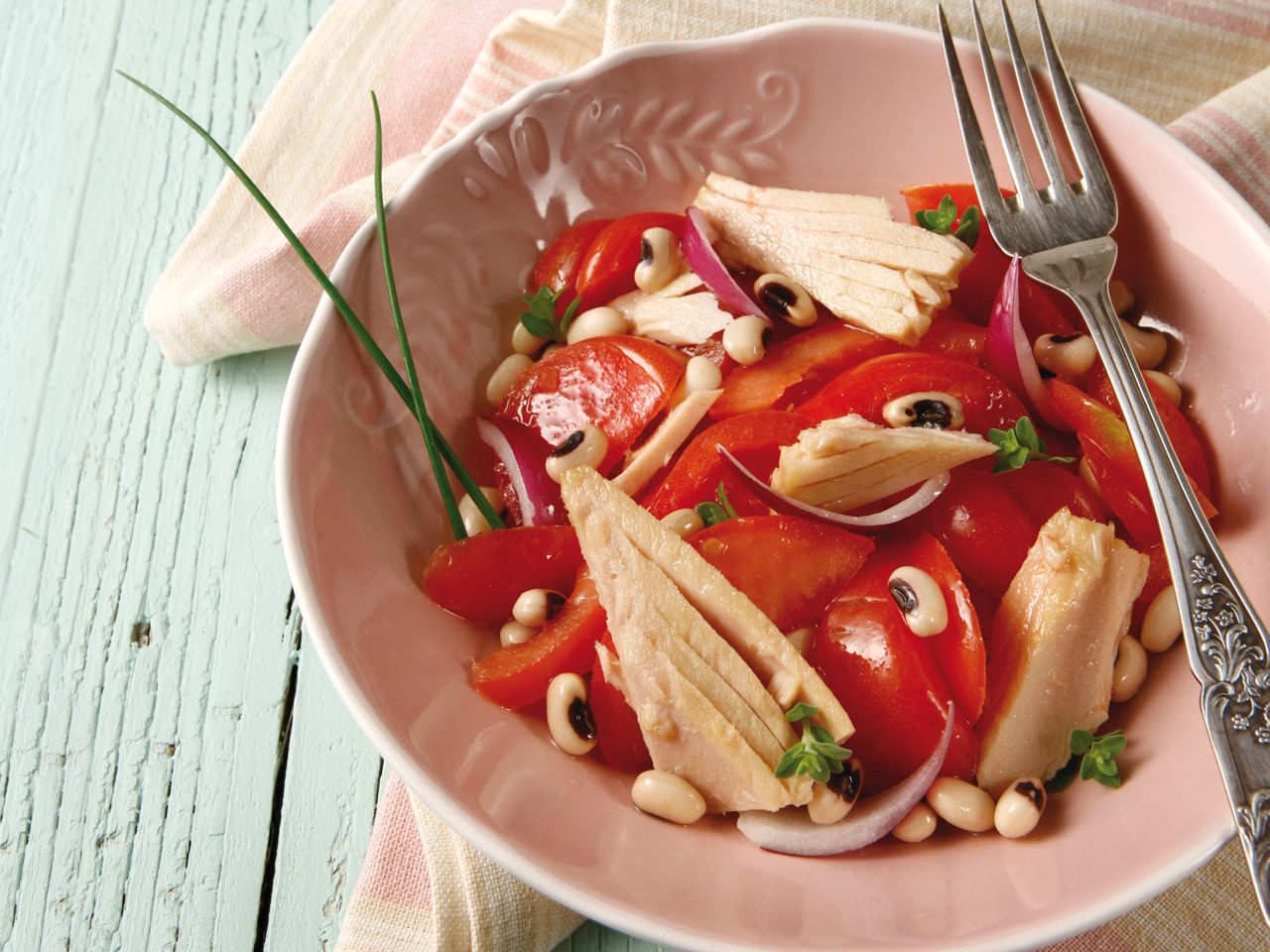 insalata di pomodori e tonno